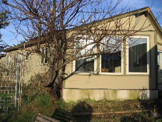 8house